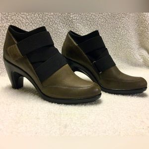 NWOB Aerosoles Cypress Leather Ankle Bootie